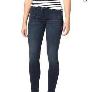 7 for all Mankind Gwenevere mid-rise straight leg jeans. Size 26